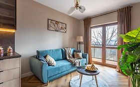 Przytulny Kąt w Green Park Resort w budynku z basenem, sauną, jacuzzi